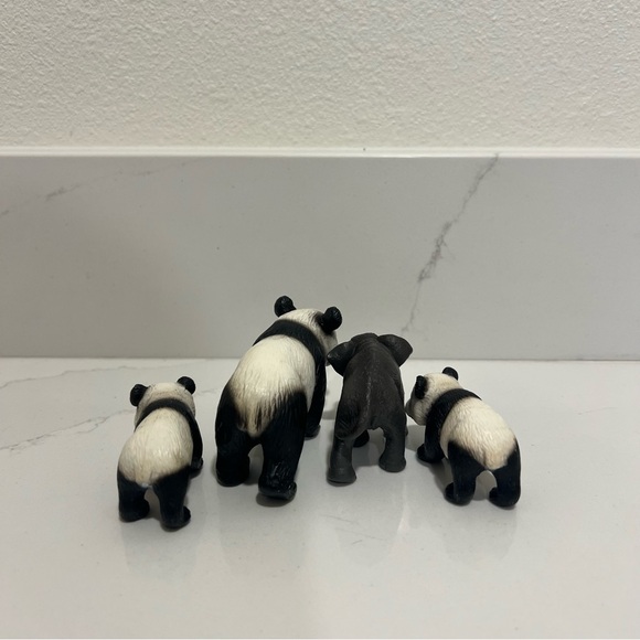 Schleich Panda and Elephant Figurine Set set of 4 - Picture 8 of 16